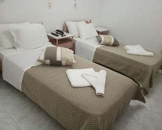 Serifos Beach Hotel - Livadi - Slaapkamer