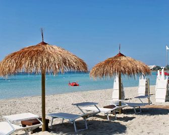 Villa Levante Sea View With Air Conditioning, Parking And Wi-Fi - Torre Lapillo - Beach