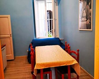 Casa Cupiello Via Chiaia - Casa Vacanze ad uso Esclusivo - Neapel - Essbereich