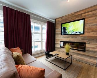 High Street Town House - Manchester - Living room