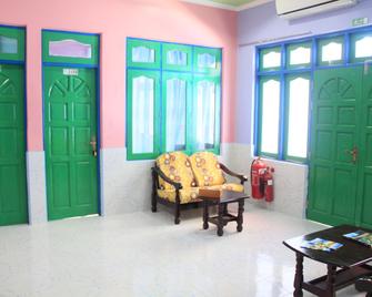 Himandhoo Inn - Himandhoo - Lobby