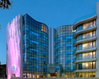 i-Suite Hotel - רימיני - בניין