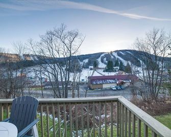 Chic Greek Peak Ski Resort Townhome With - Cortland - Balcony