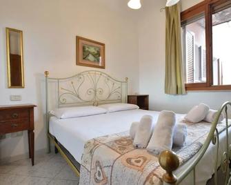 Izzhome Sweetness - Pula - Bedroom