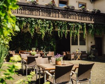 Gästehaus Alt - Monzingen - Innenhof