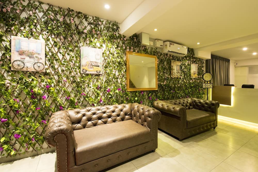 Caramel Hotel thumbnail 3