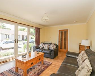 Isla Cottage - Blairgowrie - Living room