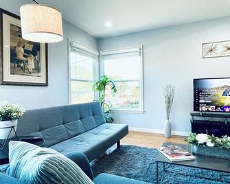 804- Sanmateo Comfortable 2br Home Wifi And Free Parking - San Mateo - Living room