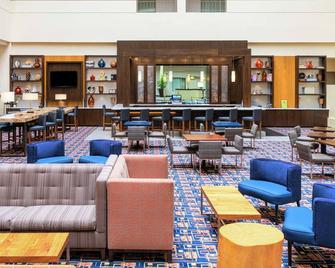 Doubletree Suites by Hilton Hotel Philadelphia West - Plymouth Meeting - Recepción
