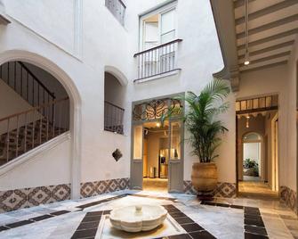 La Casa del Consul - Cadiz - Building