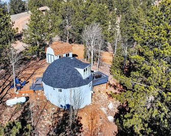 Serene Dome House with Beautiful Mountain Views - Cripple Creek