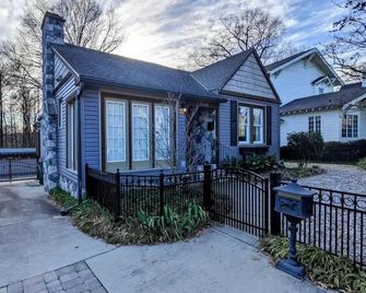 Dilworth, Walk To Atrium Health, Freedom Park, Restaurants, & Lightrail! - Charlotte - Gebäude
