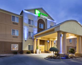 Holiday Inn Express Hotel & Suites Burlington, An IHG Hotel - Burlington - Gebouw