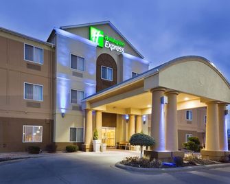 Holiday Inn Express & Suites Burlington By IHG - Burlington - Budova