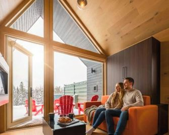Jolie Vie Wellness Retreat, Fire Tiny Home #1 - Grand Falls
