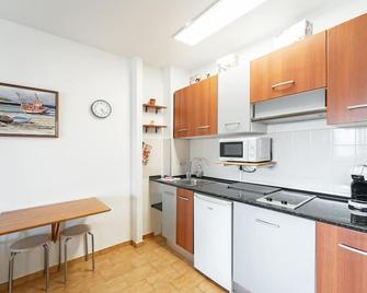 Welcs Estudio 161 Emp Frente Al Canal - Empuriabrava - Kitchen
