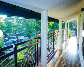 Homocation - Manoroma Lodge - Kaziranga - Balcony
