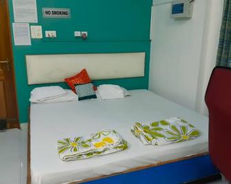 Beautiful One BHK Homestay SA1 with all amenities. - Lucknow - Bedroom