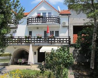 Apartments Marijana - Sveti Vid-Miholjice - Budynek