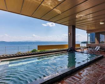 Biwako Grand Hotel - אוטסו - בריכה