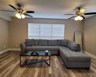 Lakeview New Orleans Townhome w King Bed & Game room - New Orleans - Soggiorno