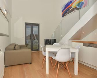 Makarska Touristik Apartments - Makarska - Jídelna