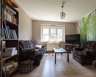 La Maison du Patrel - Bed and Breakfast4 people - Ban-sur-Meurthe-Clefcy - ห้องนั่งเล่น
