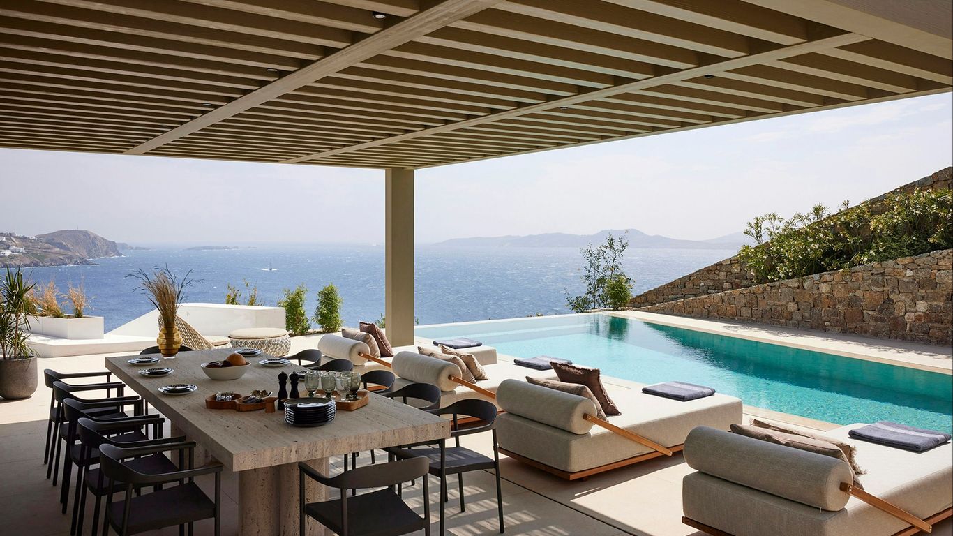 Bill & Coo Suites And Lounge