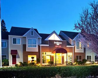Hampton Inn & Suites by Hilton Sacramento-Airport-Natomas - Sacramento - Gebouw