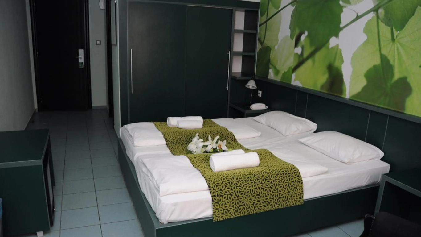 Green Hotel Budapest