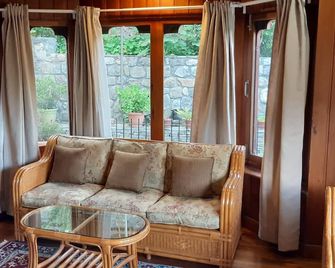 Kisa Villa - Timphu - Stue