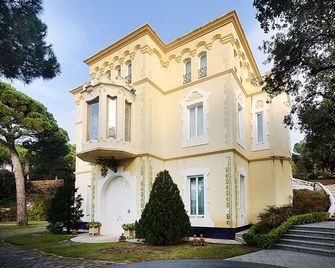 Hotel Boutique Edelweiss La Garriga - Adults Only - la Garriga - Building