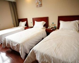 Greentree Inn Shanxi Xinzhou South Jianshe Road Express Hotel - Xinzhou - Slaapkamer