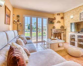 Ideal Property Mallorca - Can Caragol Inca - Inca - Sala de estar