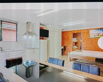 2 bedroom Villa - Glen Innes - Essbereich