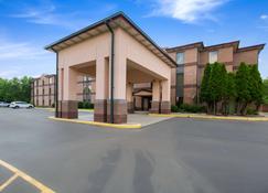 Quality Inn & Suites - Sellersburg - Gebouw