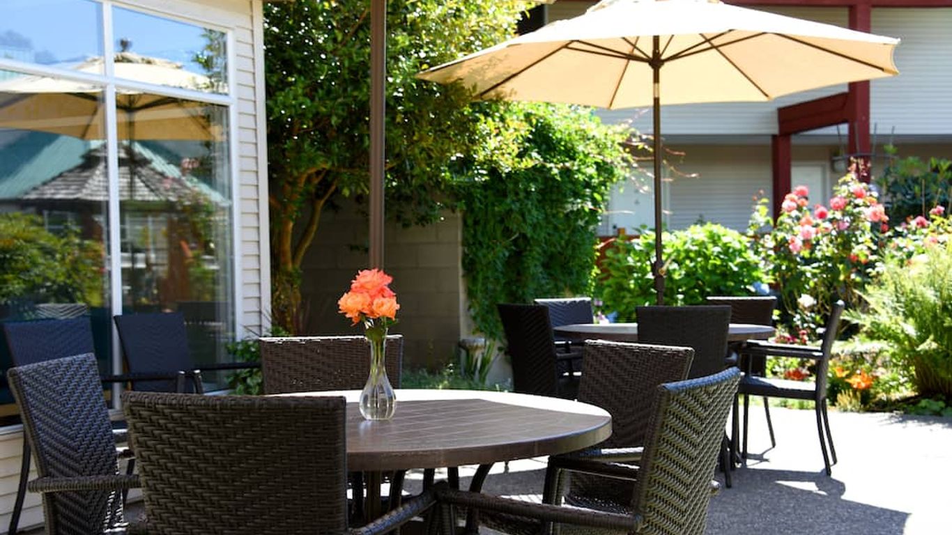 Gibsons Garden Hotel