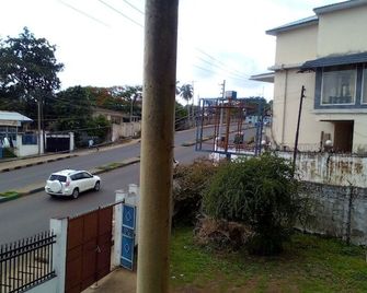 Green Bamboo Hotel - Freetown