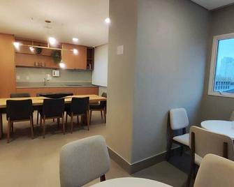 Apartamento próximo à estação metrô Belém, fácil acesso templo do Salomão, Brás - Sao Paulo - Dining room