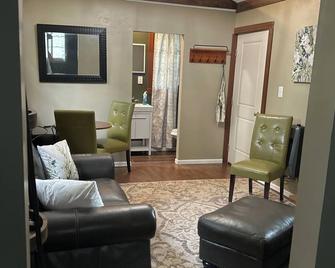 Cozy Little Cabin #4 - Big Rapids