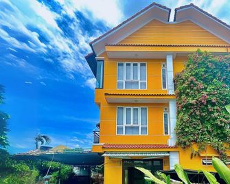 Flamingo Homestay - Spacious Room with Comfortable Spring Mattress - 200m from Hoi An Ancient Town & Night Market - Hoi An - Building