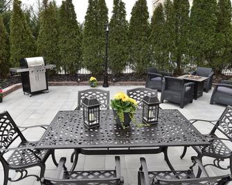 The Coldwater Inn - Tuscumbia - Patio
