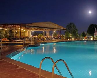 Grand Platon Hotel - Olympiaki Akti - Piscine