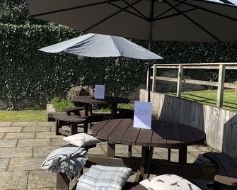 Turks Head Rothbury - מורפת' - פטיו