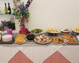 里維艾拉酒店 - 卡托利卡 - 卡托利卡 - 自助餐