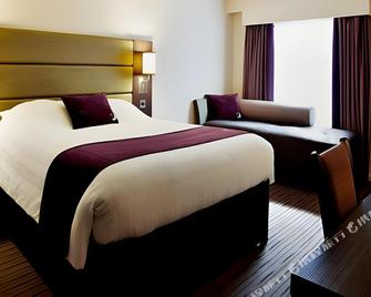 Premier Inn Whitstable - Whitstable - Bedroom