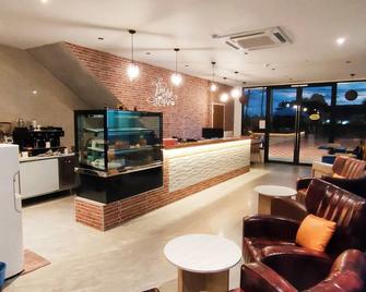 Pangkor Pop Ash Hotel - Пангкор - Лоббі