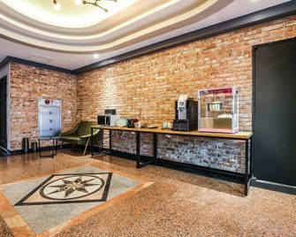 Daejeon Yuseong May Hotel - Daejeon - Front desk