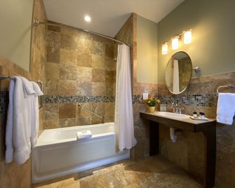 Showers Inn - Bloomington