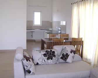 Bahri Beautiful Country - Pannaikadu - Living room